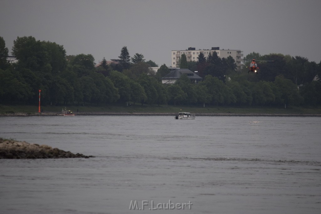 PRhein Koeln Porz Ensen Schwimmer untergegangen P051.JPG - Miklos Laubert